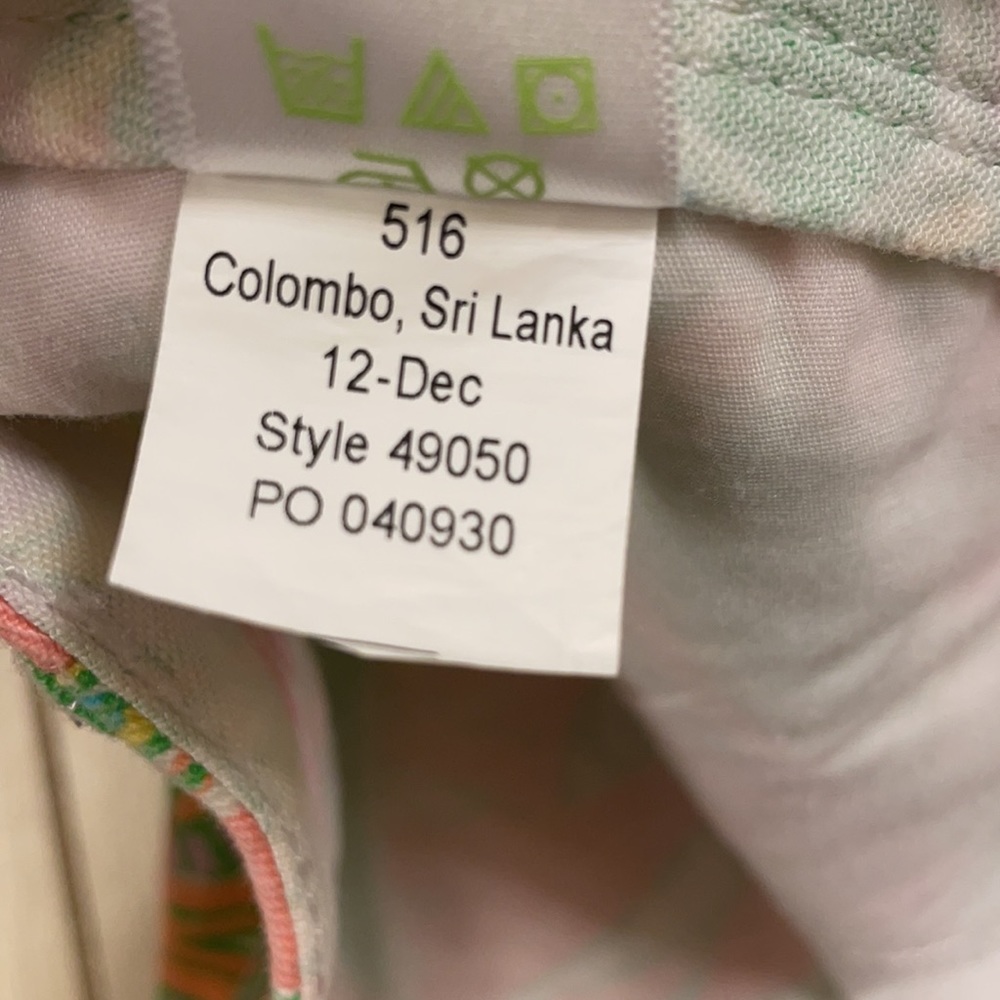 Lilly Pulitzer Clifton short - Picture 11 of 14